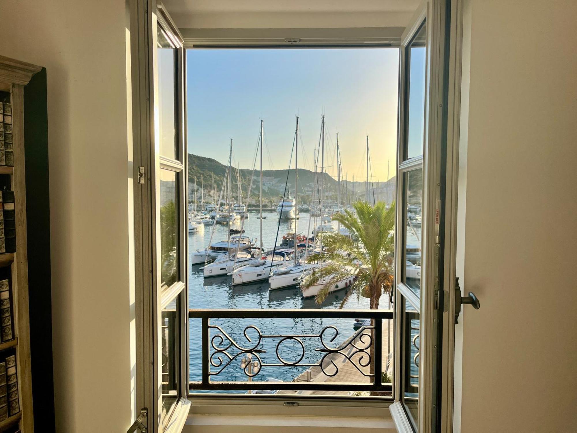 Joli T3 Sur Le Port De Bonifacio Avec Vue Mer Bonifacio (Corsica) Exterior foto